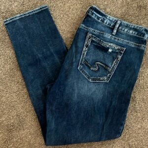 Like new Silver jeans. Elyse straight style.